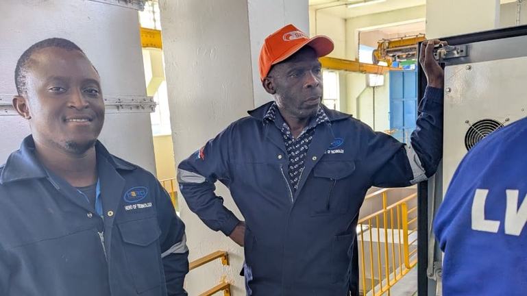 O'Sense technicians meeting a client on site